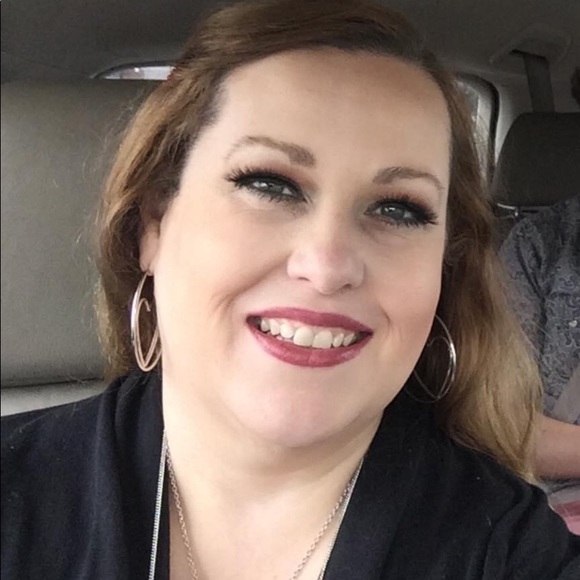 Meet your Posher, Pam - Picture 1 of 1